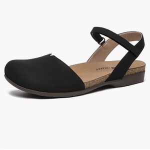 NWOT Athlefit Closed Toe Sandals Comfort Cork Footbed Arch Support Flat Sandals